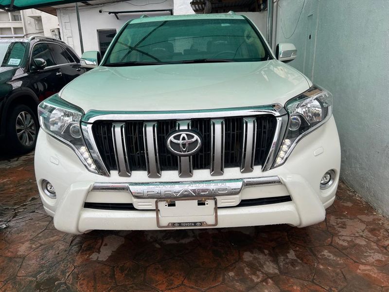 Thumbnail 10 of 2016 Toyota Land Cruiser Prado TXL